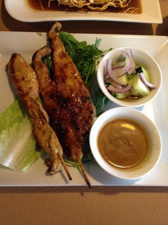Manola's Thai & Vietnamese Cuisine